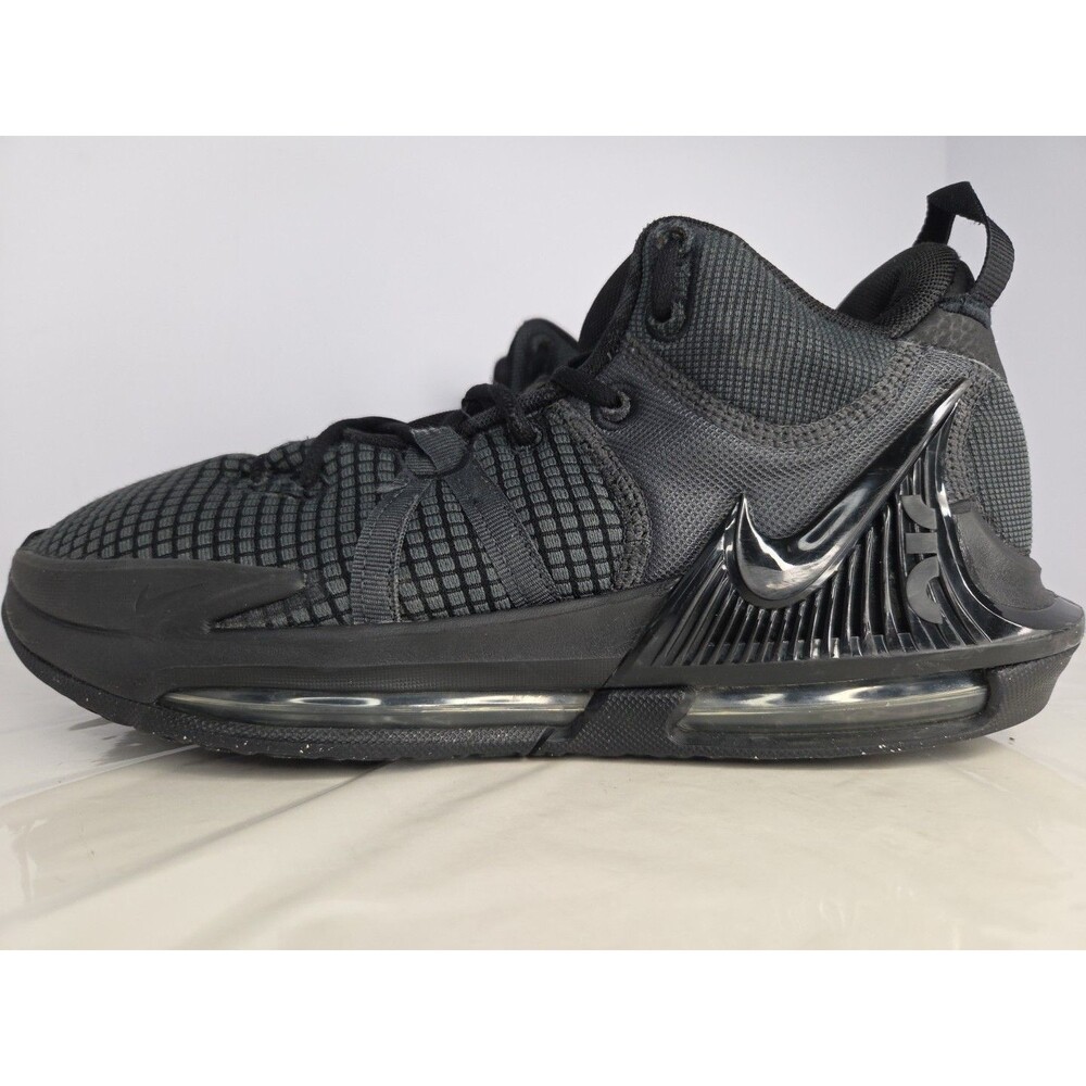 Nike Lebron James Witness VII 'Black' DM1123-004 Basketball Shoe Mens 8.5 EUC